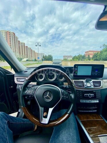Mercedes E 250 4MATIC-6
