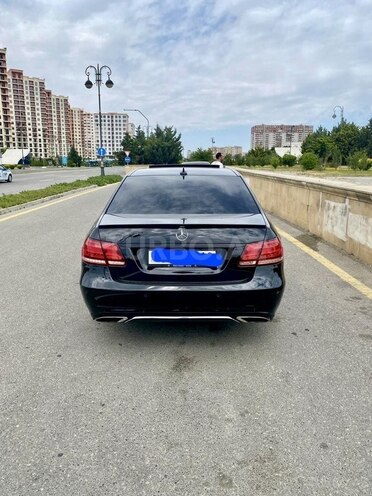 Mercedes E 250 4MATIC-4