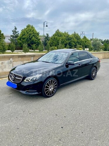 Mercedes E 250 4MATIC-3