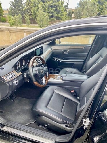 Mercedes E 250 4MATIC-5
