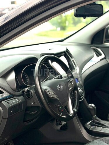 Hyundai Santa Fe-6