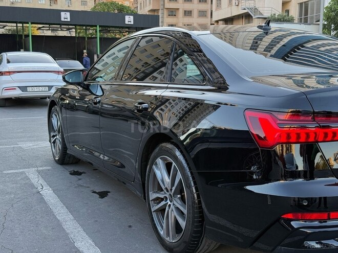Audi A6-4
