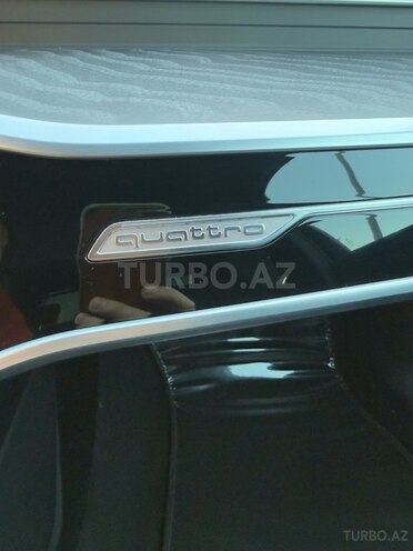 Audi A6-12