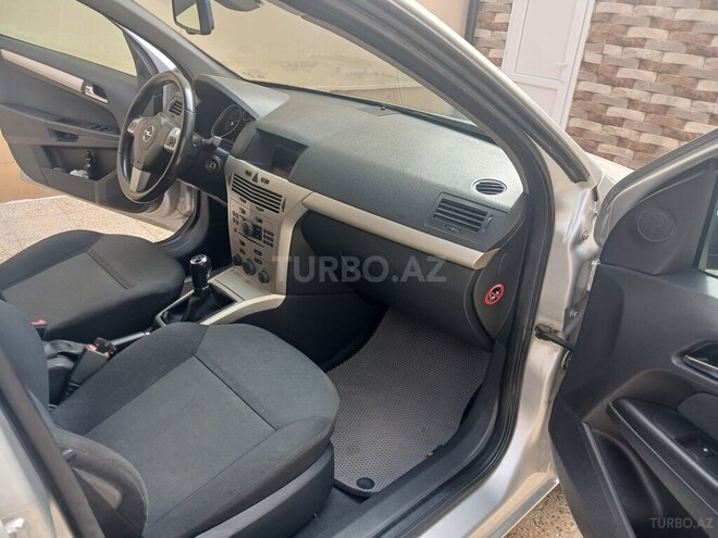 Opel Astra-11