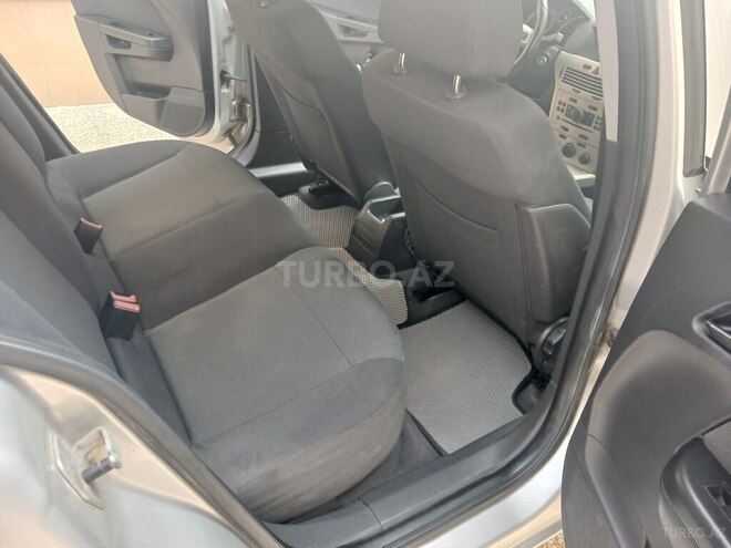 Opel Astra-12