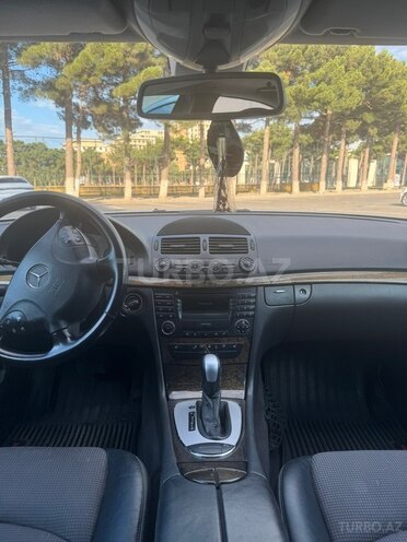 Mercedes E 270-19
