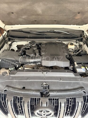 Toyota Land Cruiser Prado-15