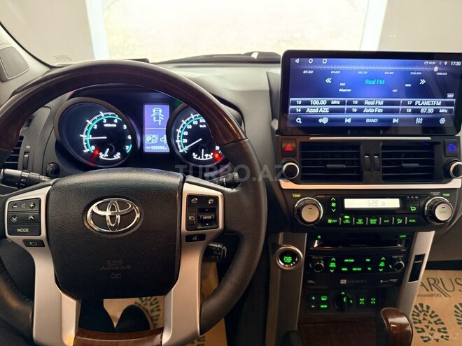 Toyota Land Cruiser Prado-12