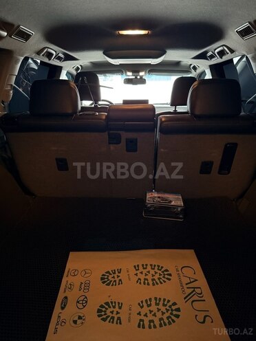 Toyota Land Cruiser Prado-10