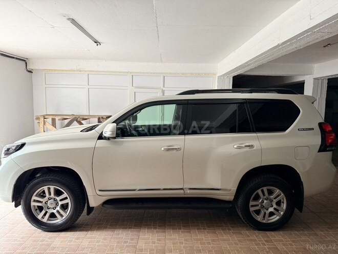 Toyota Land Cruiser Prado-3