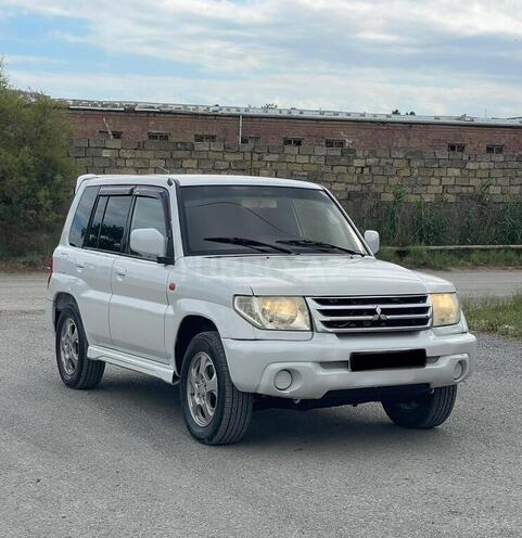 Mitsubishi Pajero io-1