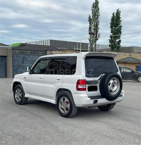 Mitsubishi Pajero io-2