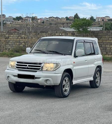 Mitsubishi Pajero io-12