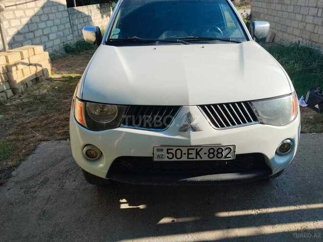 Mitsubishi L200-1