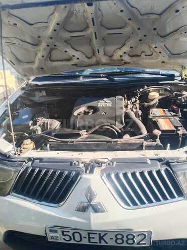 Mitsubishi L200-17