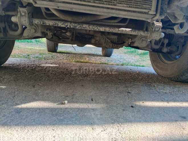 Mitsubishi L200-9