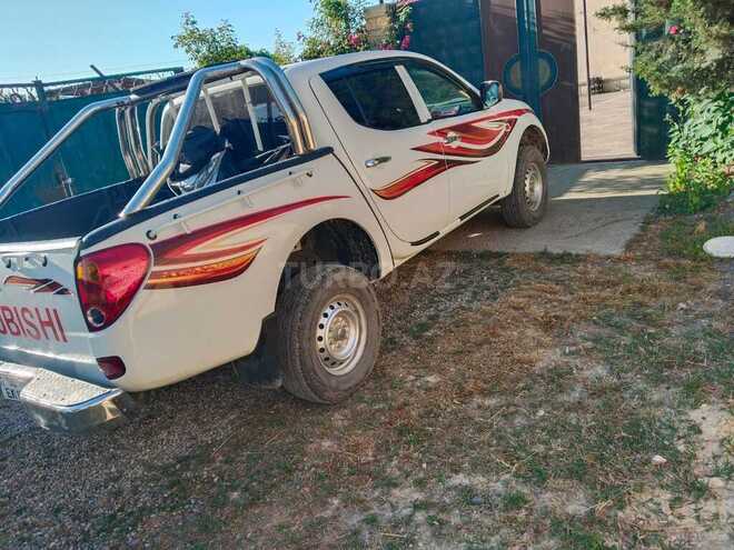 Mitsubishi L200-18