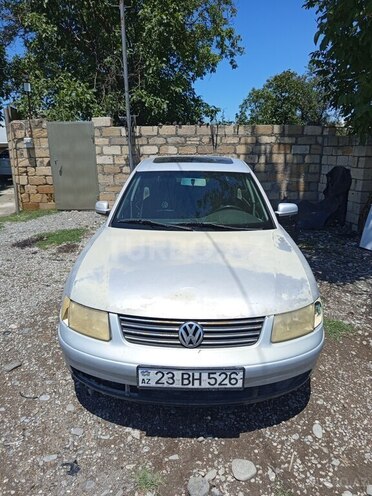 Volkswagen Passat-2