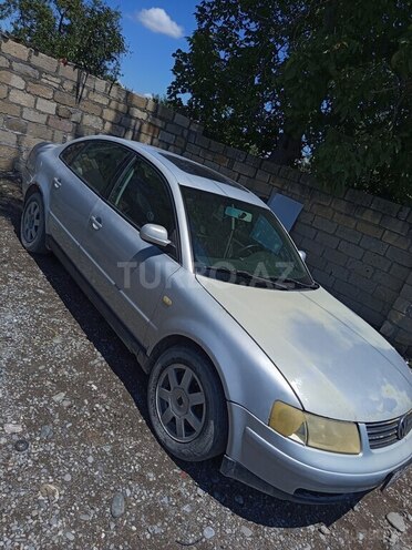 Volkswagen Passat-5