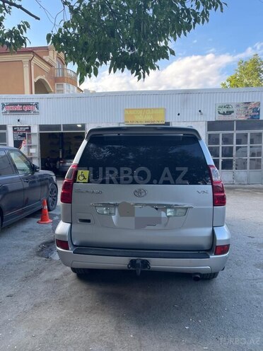 Toyota Land Cruiser-9