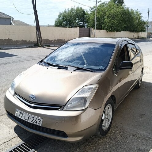 Toyota Prius-2