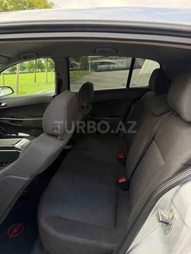Opel Astra-11