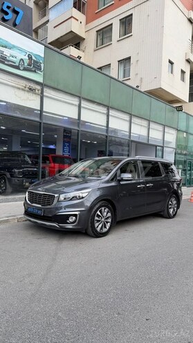 Kia Carnival-4