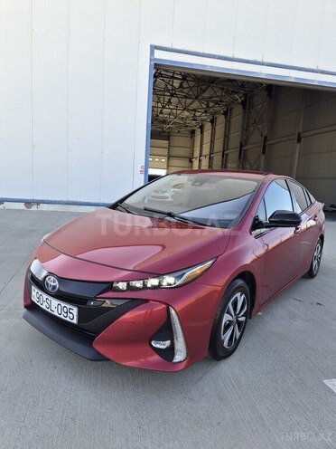 Toyota Prius Prime-1