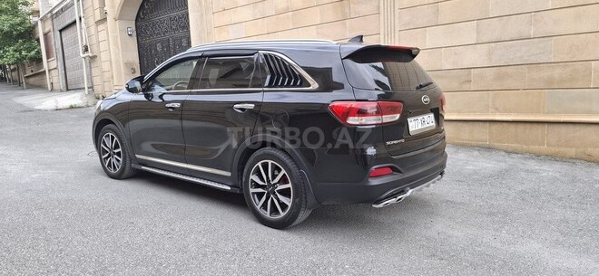 Kia Sorento-12