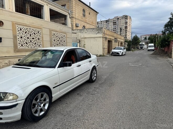 BMW 318-4