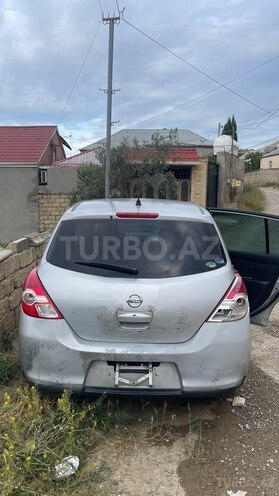 Nissan Tiida-3
