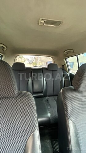 Nissan Tiida-7