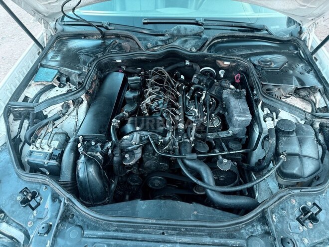Mercedes E 220-5
