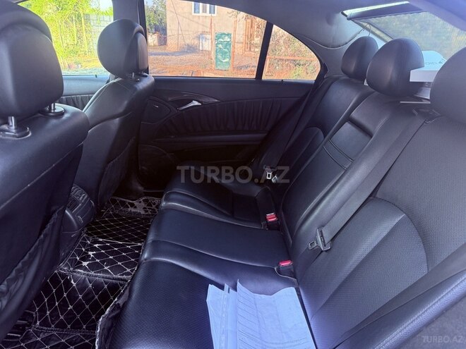 Mercedes E 220-4
