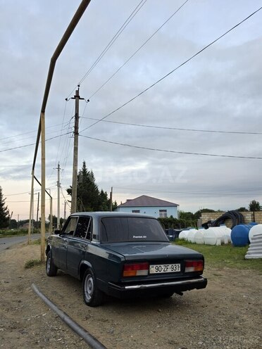 LADA (VAZ) 2107-2