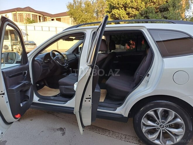Hyundai Santa Fe-4