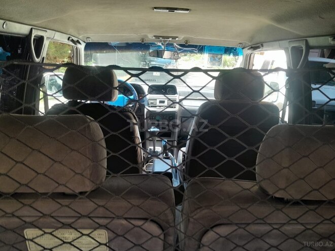 Mitsubishi Pajero-8