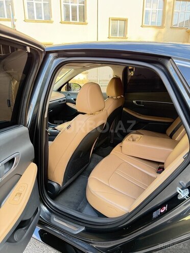 Hyundai Sonata-4