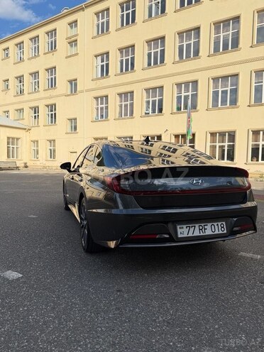 Hyundai Sonata-6