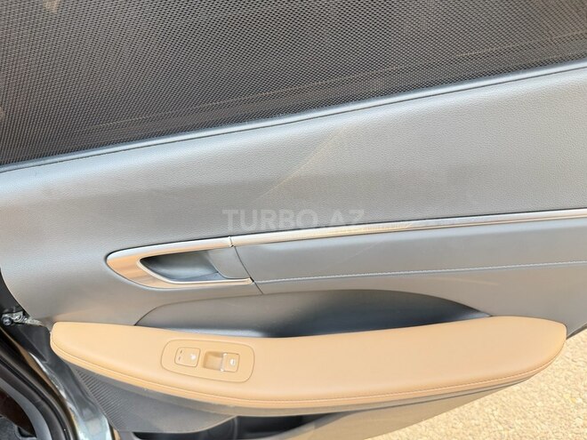 Hyundai Sonata-14