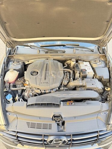 Hyundai Sonata-15