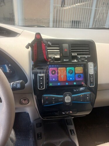 Nissan Leaf-8