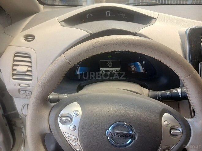 Nissan Leaf-7