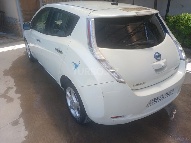 Nissan Leaf-4