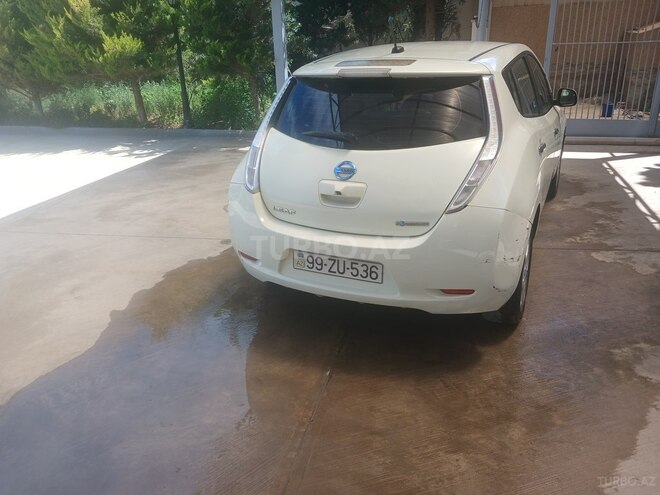 Nissan Leaf-5