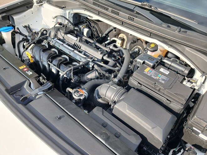 Hyundai Accent-10