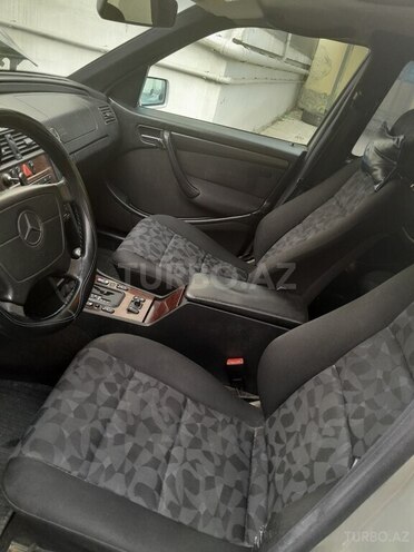 Mercedes C 200-7