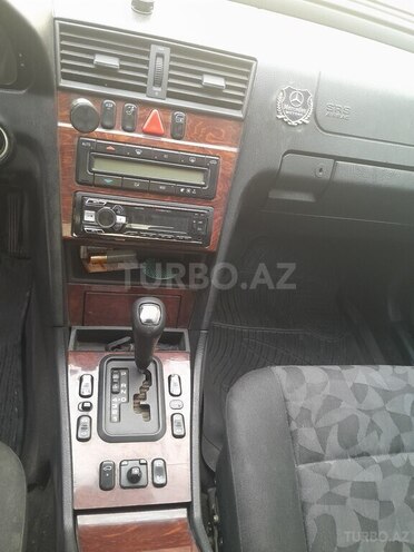 Mercedes C 200-8