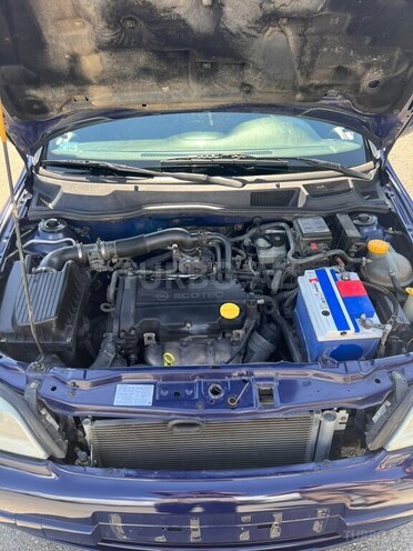 Opel Astra-11