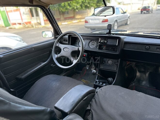 LADA (VAZ) 2107-2